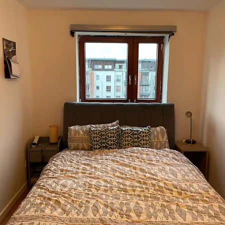 Two Bed Fully Furnished * Dublino