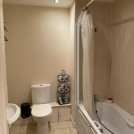 Two Bed Fully Furnished Daire *